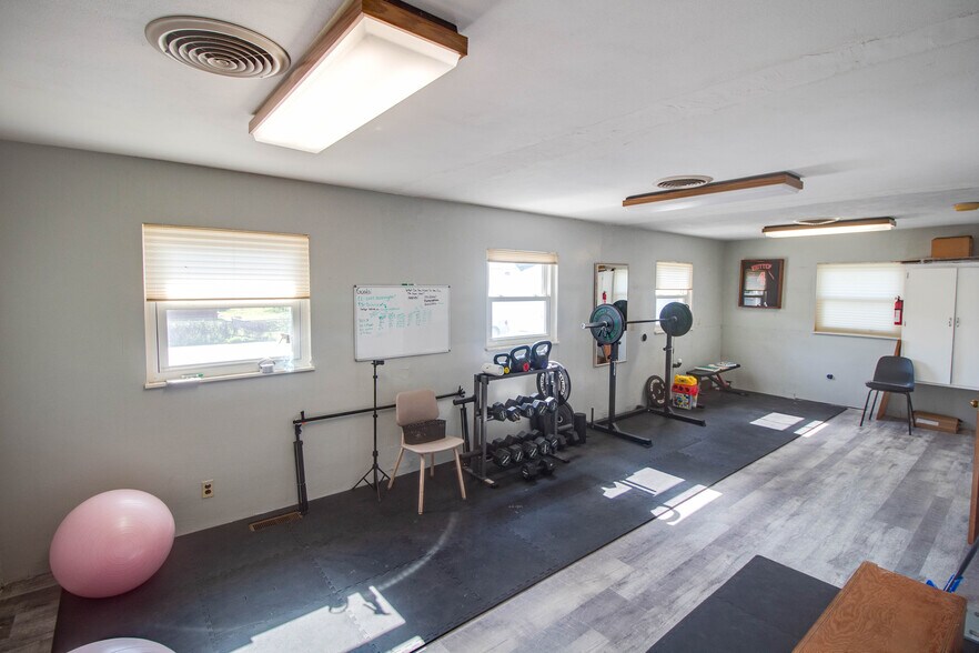 More Photos Of 440 S Prairie St, Bethalto General Retail For Sale