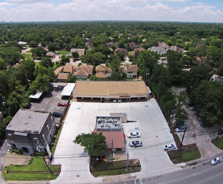Primary Photo Of 14129 Memorial Dr, Houston Restaurant For Sale