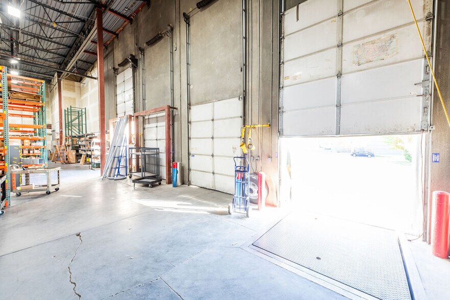More Photos Of 662 W Commerce Park Dr, Midvale Warehouse For Sale
