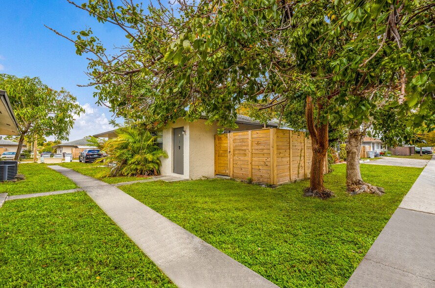 More Photos Of 3111 NW 3rd Ave, Pompano Beach Apartments For Sale