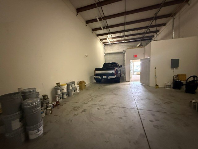 More Photos Of 1090 Innovation Ave, North Port Flex For Sale