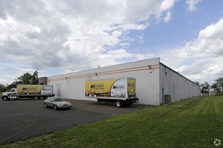 More Photos Of 841 Nina Way, Warminster Township Warehouse For Lease