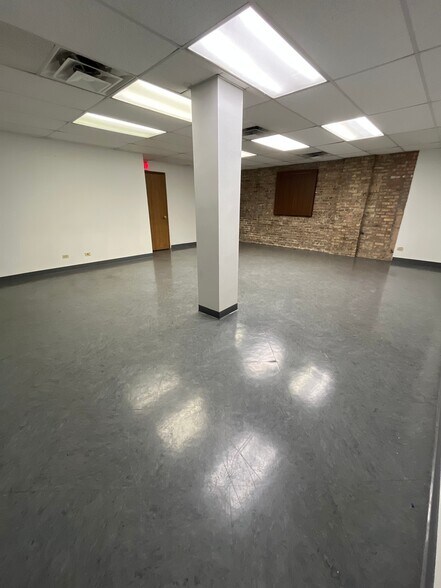 More Photos Of 5000-5014 W Madison St, Chicago Apartments For Lease