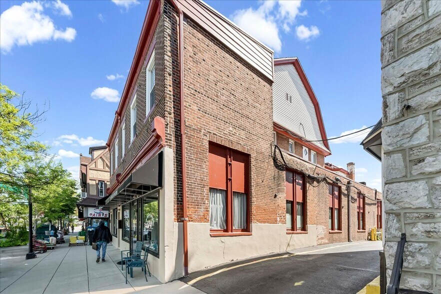 More Photos Of 13-15 S Chester Rd, Swarthmore Storefront Retail Residential For Sale
