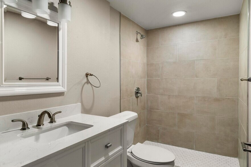 More Photos Of 2122 28th Ave, Greeley Apartments For Sale