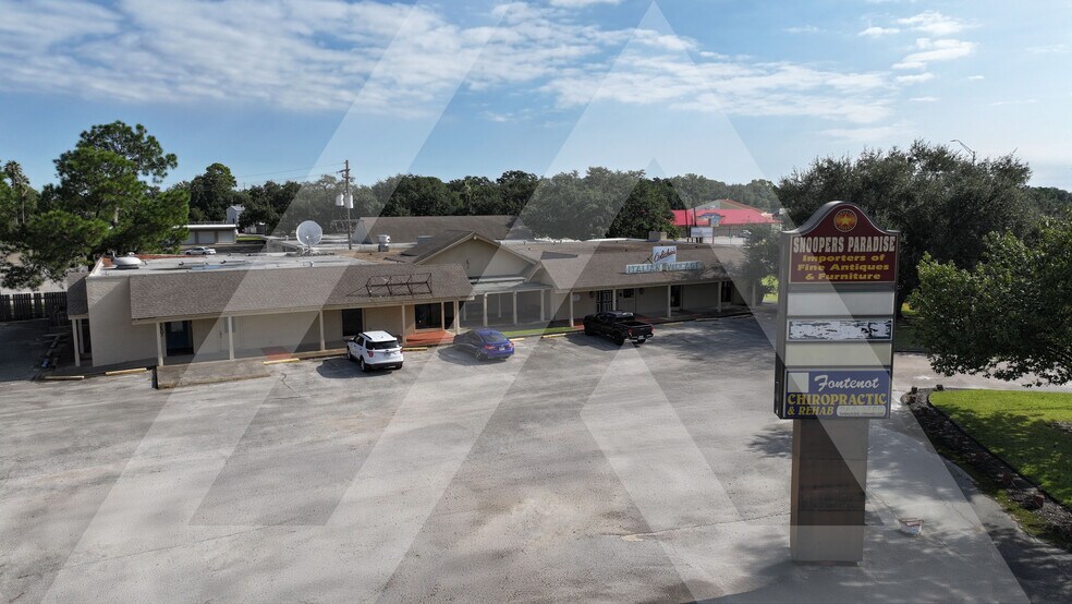 Primary Photo Of 5601 E Parkway St, Groves General Retail For Sale