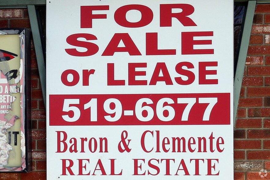 More Photos Of 1730 Diamond Hill Rd, Woonsocket Restaurant For Sale