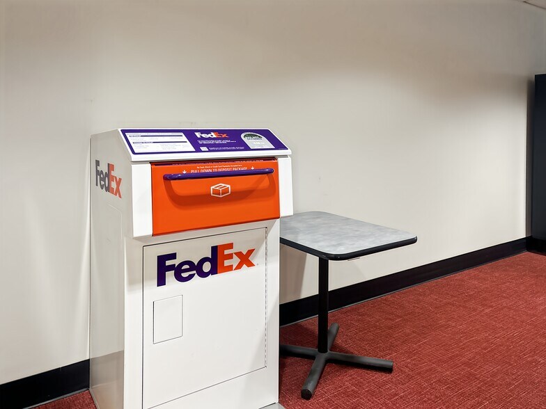 More Photos Of 1333 Burr Ridge Pky, Burr Ridge Coworking Space