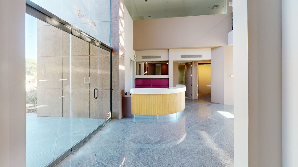 More Photos Of 44267 Monterey Ave, Palm Desert Office For Lease
