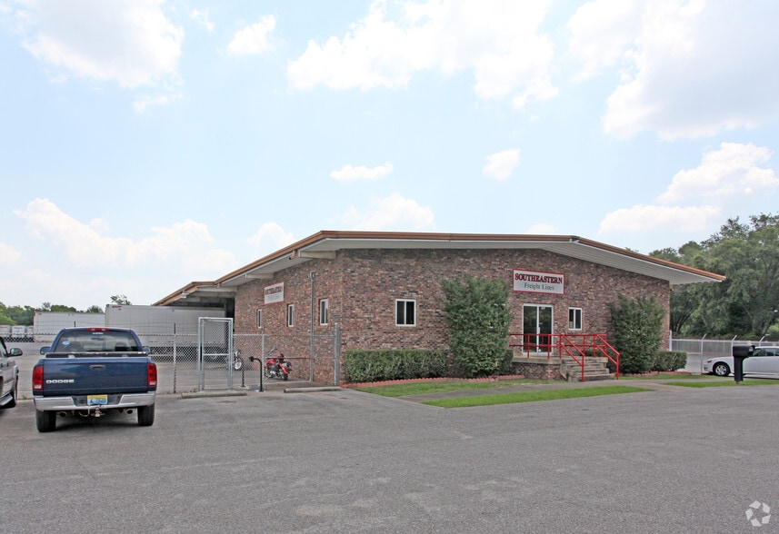 More Photos Of 141 Industrial Ct, Pensacola Truck Terminal For Sale