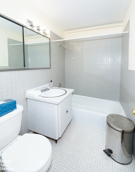 More Photos Of 15 W 72nd St, New York Apartments For Sale