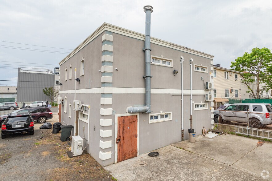 More Photos Of 146-19 228th St, Springfield Gardens Warehouse For Sale