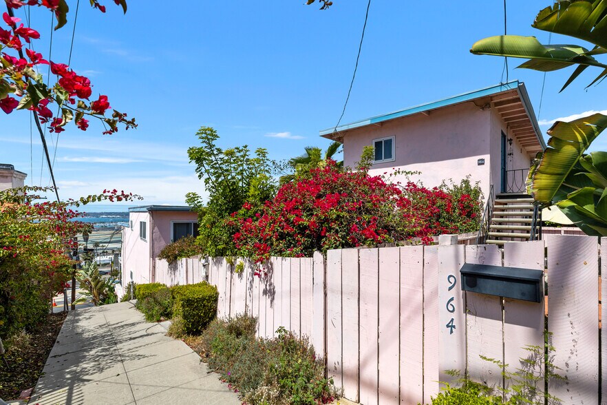 More Photos Of 2801-2807 Columbia St, San Diego Apartments For Sale