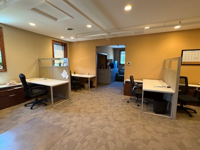 More Photos Of 15915 S Crystal Creek Dr, Homer Glen Office Residential For Sale