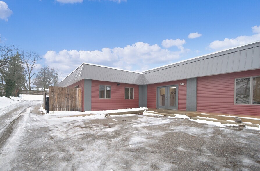 More Photos Of 491 Arlington Rd, Middleville Office For Sale