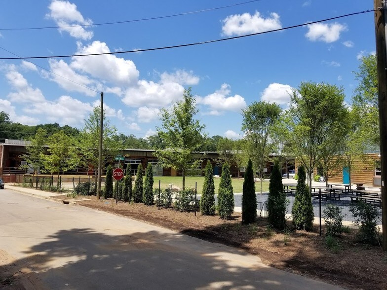 More Photos Of 1320 Hampton Avenue Ext, Greenville Unknown For Lease