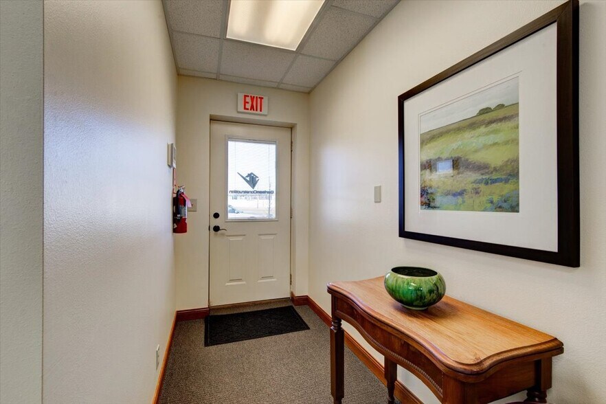 More Photos Of 2919 1st Ave SE, Cedar Rapids Office For Sale
