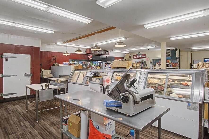 More Photos Of 23 Barlow St, Saint Albans Convenience Store For Sale
