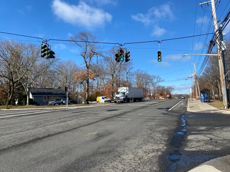 More Photos Of 134 Wedgewood Dr, Coram Office For Sale