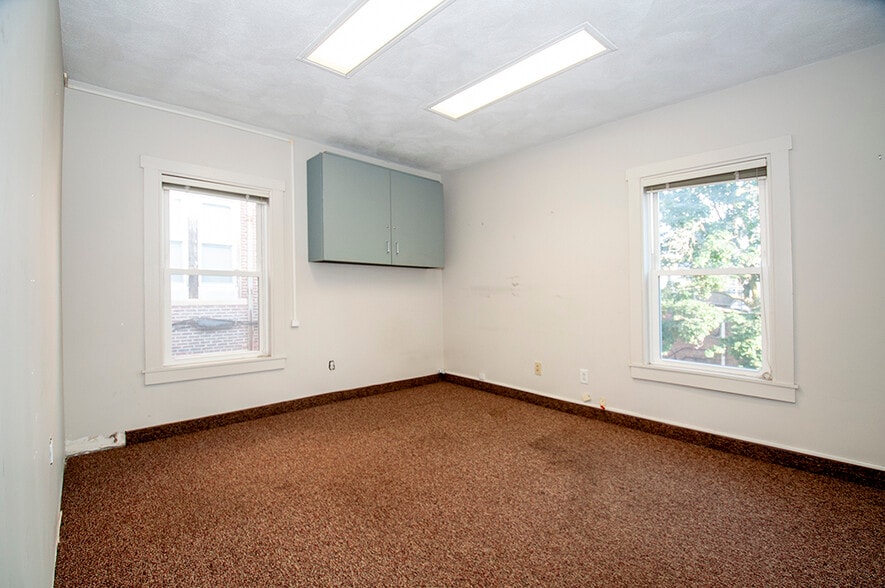 More Photos Of 4 Davis Ct, Brookline Loft Creative Space For Lease