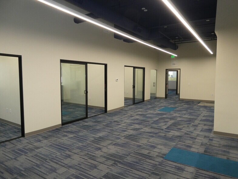 More Photos Of 6100-6120 San Fernando Rd, Glendale Office For Sale