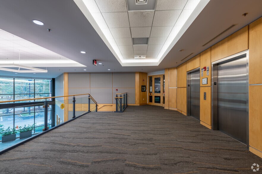 More Photos Of 2 Hampshire St, Foxborough Office For Lease