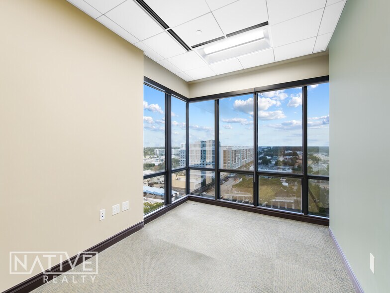 More Photos Of 1909 Tyler St, Hollywood Office For Lease