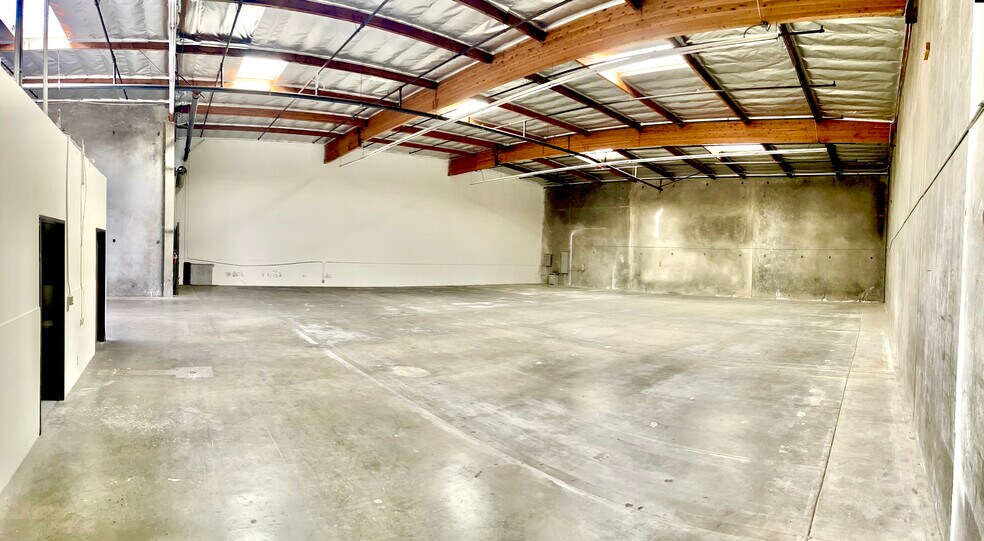 More Photos Of 13450 Brooks Dr, Baldwin Park Warehouse For Lease