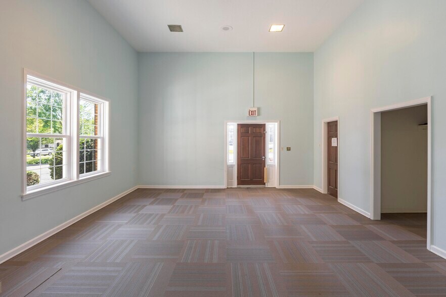 More Photos Of 2415 N Ocoee St, Cleveland Funeral Home For Sale