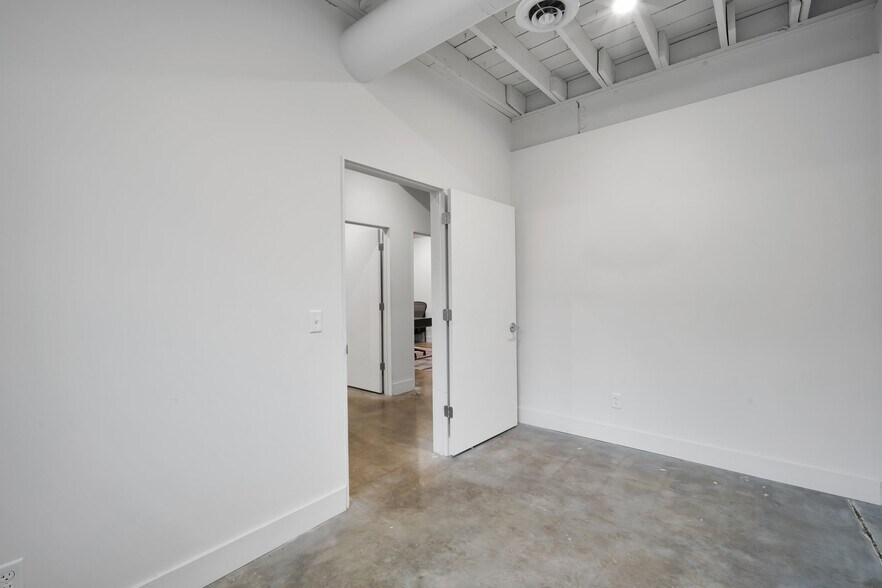 More Photos Of 1711 Price St, Savannah Office For Lease