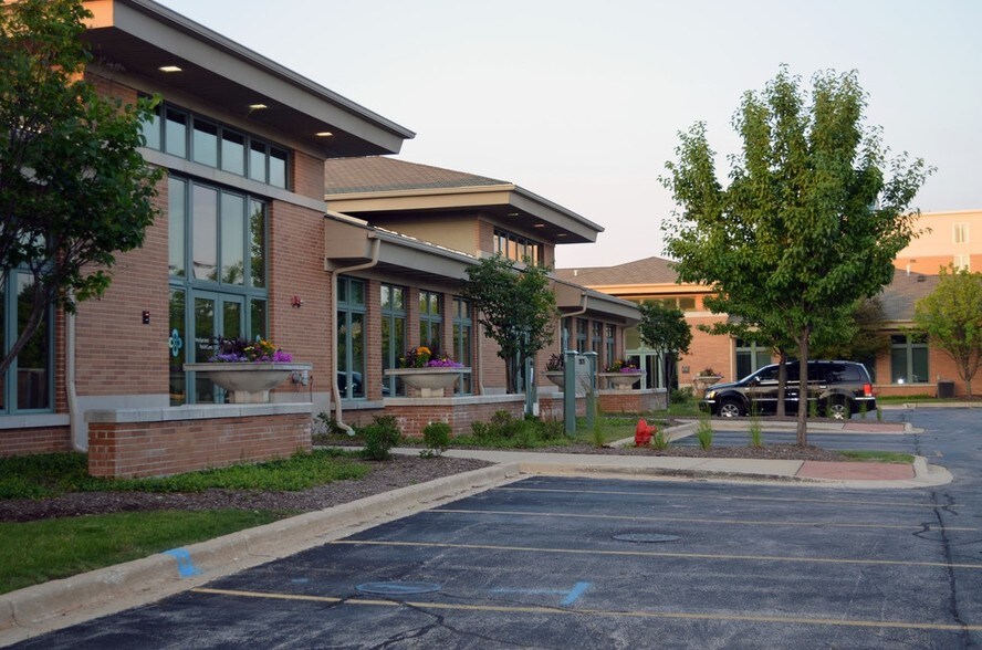 More Photos Of 28375 Davis Pky, Warrenville Medical For Lease
