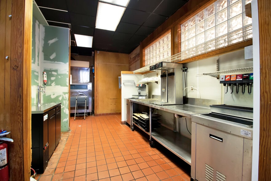 More Photos Of 1152 Tamiami Trl, Port Charlotte Restaurant For Sale