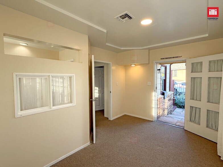 More Photos Of 107 W Fairview Blvd, Inglewood Medical For Lease