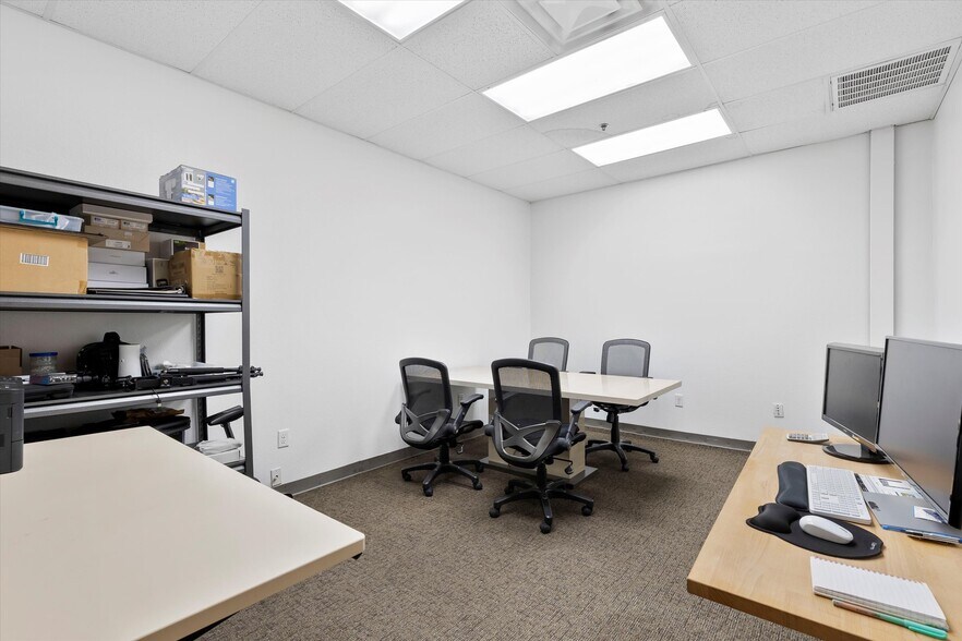 More Photos Of 820 S Central Expy, Anna Warehouse For Sale