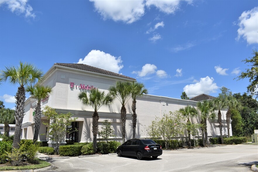 More Photos Of 6350 20th St, Vero Beach Freestanding For Lease
