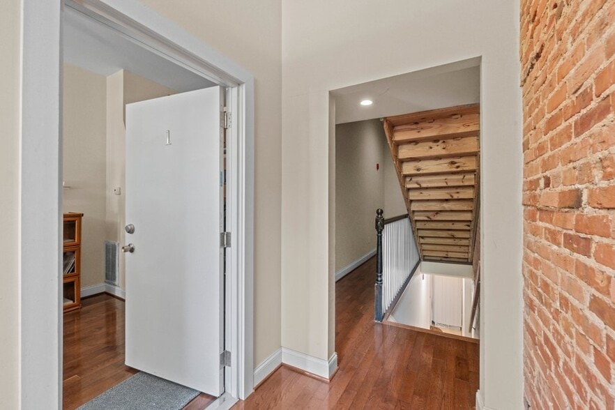 More Photos Of 2740 Saint Paul St, Baltimore Apartments For Sale