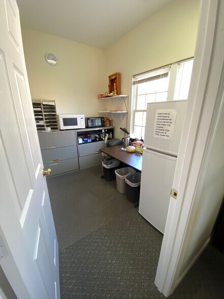 More Photos Of 4200 Evergreen Ln, Annandale Medical For Sale