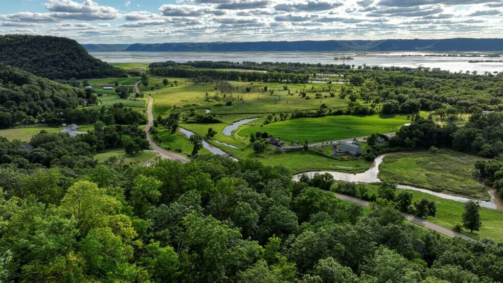 More Photos Of N1856 County Road O, Stoddard Restaurant For Sale