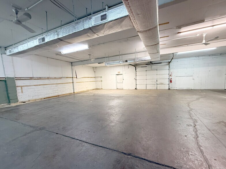 More Photos Of 401-405 Carlisle Ave, York Storefront Retail Residential For Sale