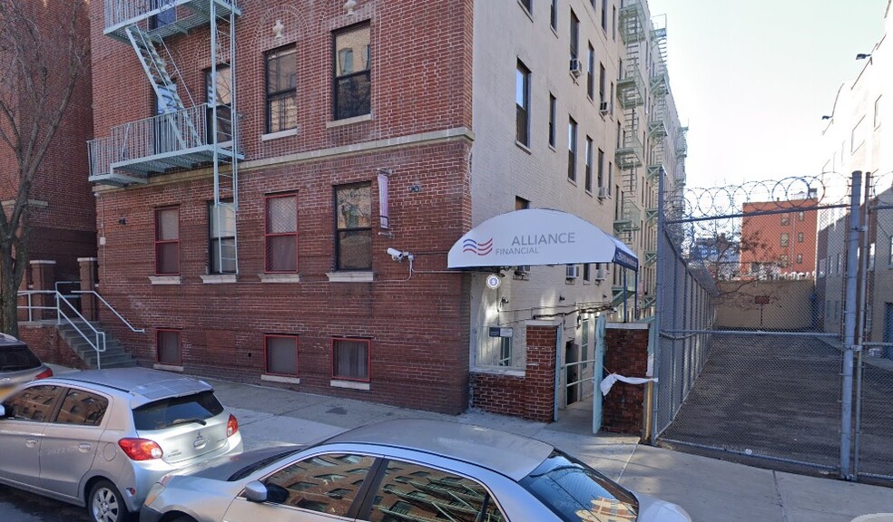 Primary Photo Of 18 E 179th St, Bronx Apartments For Lease