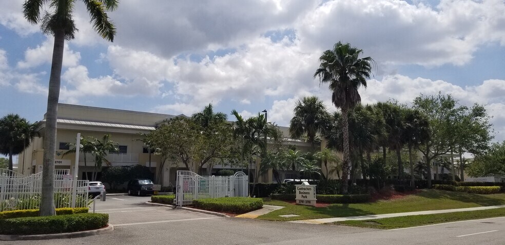 More Photos Of 2775 Vista Pky, West Palm Beach Light Distribution For Lease
