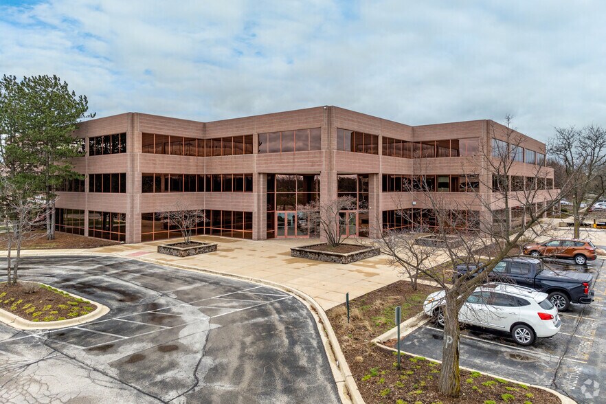 More Photos Of 1717 Park St, Naperville Office For Lease