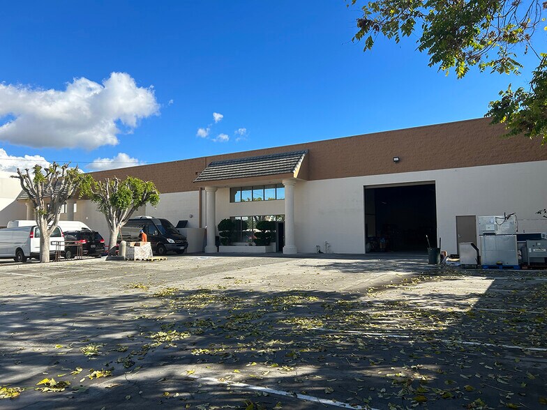 More Photos Of 1932 Chico Ave, South El Monte Warehouse For Lease