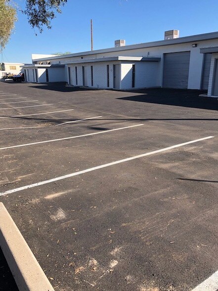 More Photos Of 1930 W Durango St, Phoenix Distribution For Lease