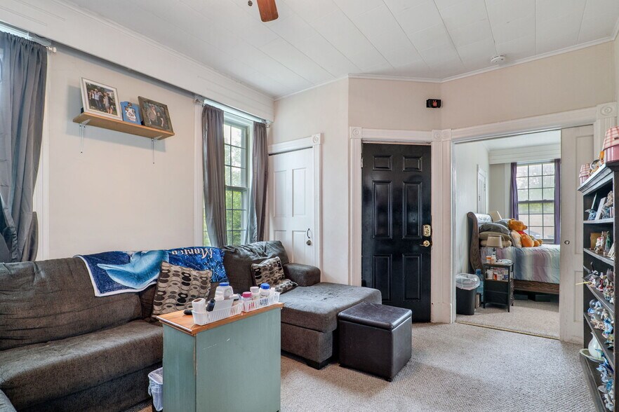 More Photos Of 462-470 2nd Ave, Troy Storefront Retail Residential For Sale