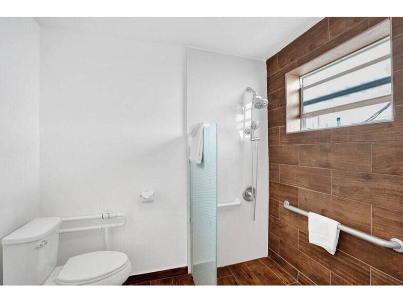 More Photos Of 3215 NE 7th St, Pompano Beach Apartments For Sale