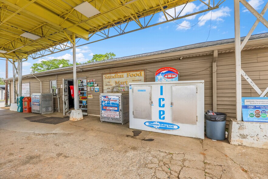 More Photos Of 2550 Parks Mill Rd, Buckhead Morgan Service Station For Sale