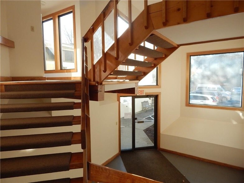 More Photos Of 189-191 Middlesex Ave, Chester Storefront Retail Office For Lease