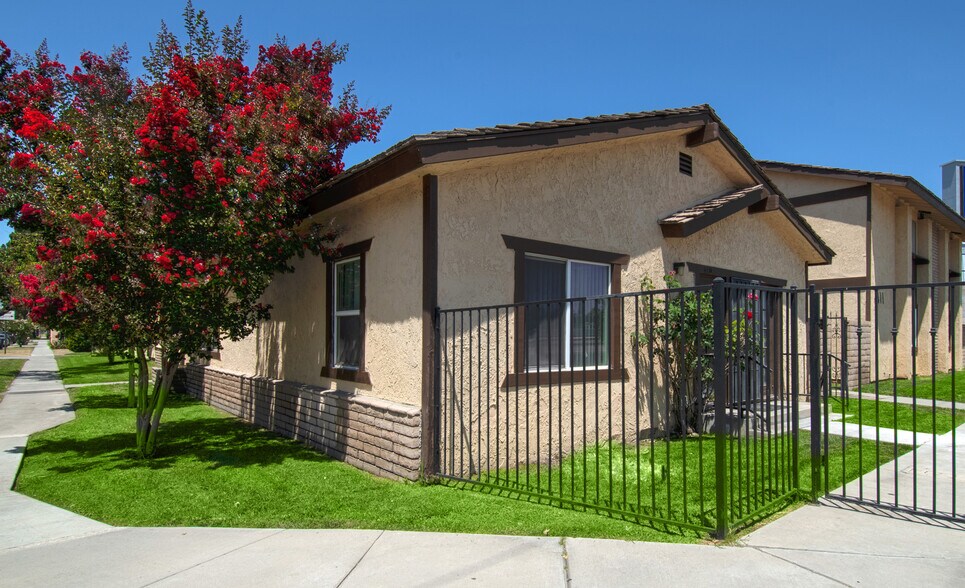 More Photos Of 6411 Western Ave, Buena Park Apartments For Sale