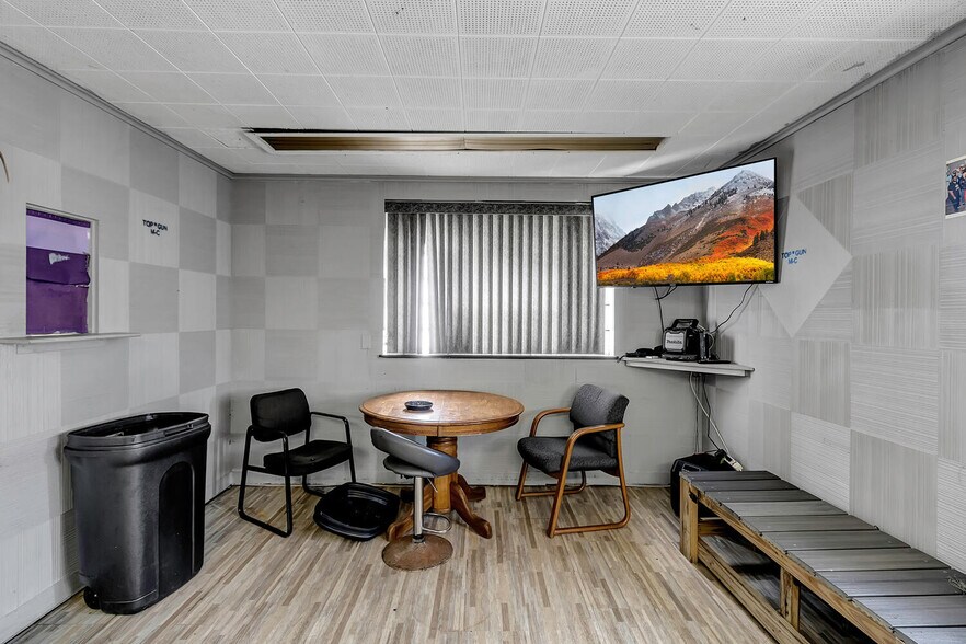 More Photos Of 142 Dutton Ave, Buffalo Warehouse For Sale